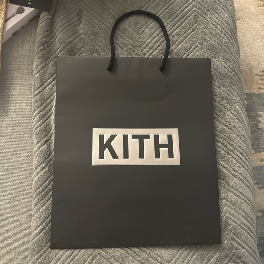 Kith - medium size bag (14x12)